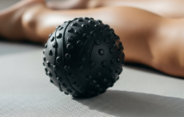 마사지 볼 활용 근막 이완법: 뭉친 근육을 타겟팅하는 정밀한 휴식